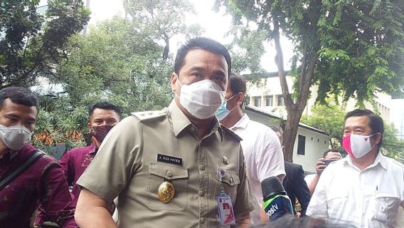 Susul Langkah Anies, Wagub Riza Juga Sidak dan Tutup Kantor Langgar PPKM Darurat di Rasuna Said