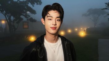 To Look Like a Korean Oppa, Gabriel Prince Focuses on Skincare and Makeup