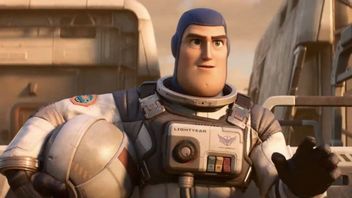 Film <i>Lightyear</i> Dilarang Tayang di 14 Negara Gegara Adegan LGBT, Bagaimana dengan Indonesia? 