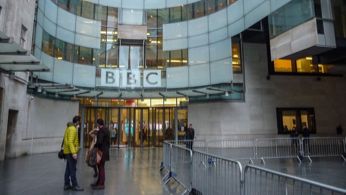 Crise financière, la BBC envisage des licenciements au milieu de l'action en justice de Trump