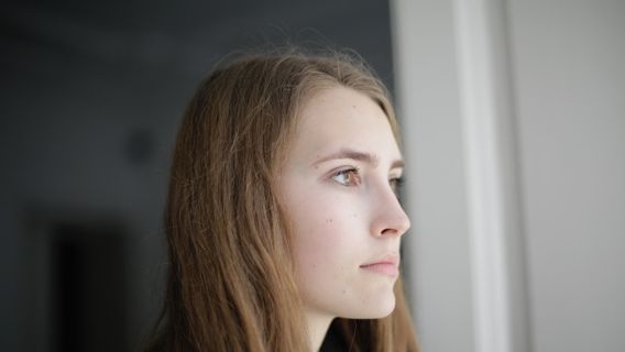 6 Hal yang Sering Bergelayut dan Menandai Fase <i>Quarter Life Crisis</i>
