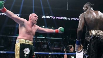 Tyson Fury Signs Ring Up Again In 2026