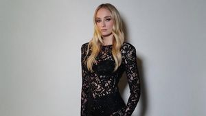 Pesan Sophie Turner untuk Aktor Cilik Serial <i>Harry Potter</i>: Jauhi Media Sosial dan Tetap di Rumah