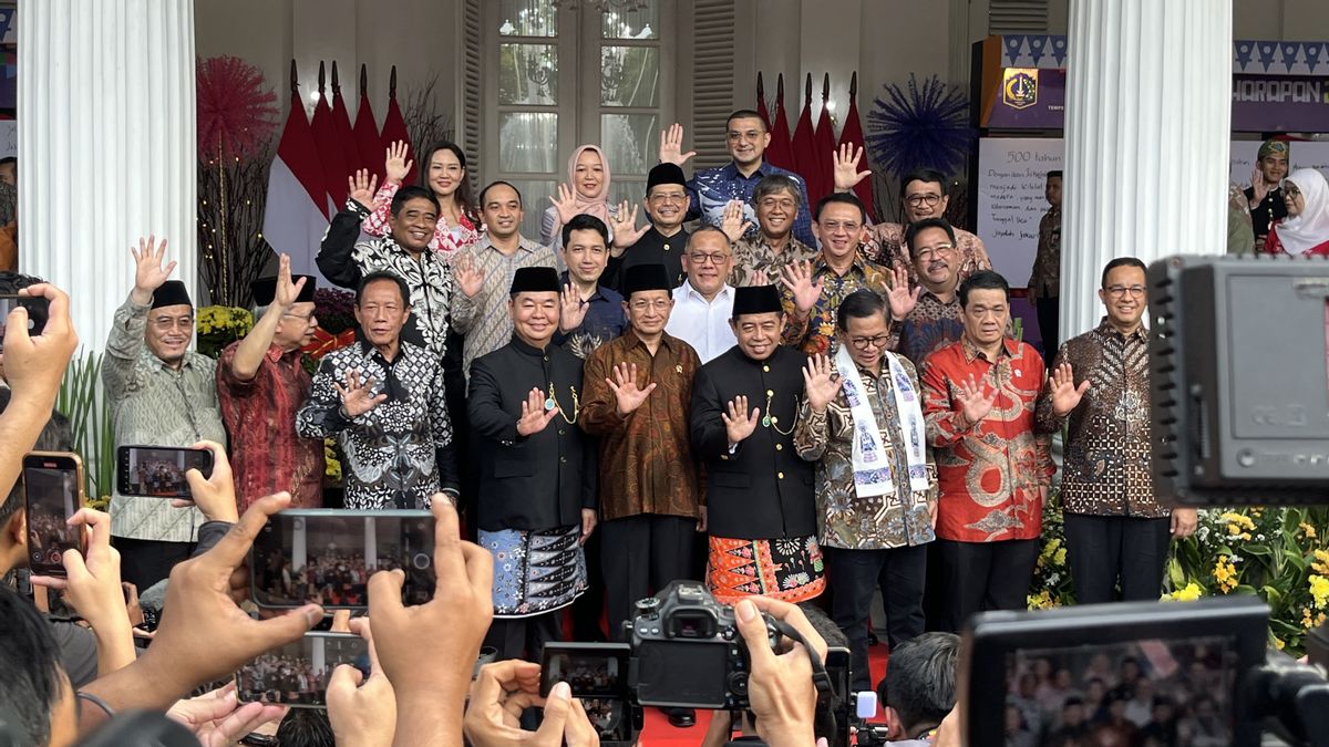 Tak Hadir Saat Mantan Gubernur Jakarta Kumpul di Balai Kota, Jokowi Rayakan Tahun Baru di Solo