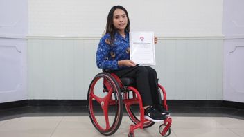 东盟残疾人运动会金牌得主Ni Nengah Widiasih被任命为公务员：谢谢总统佐科威先生