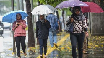 BMKG: The Majority Of Big Cities In The Country Will Be Rained Starting Monday Afternoon