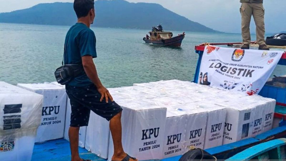 Distribution Of Election Logistics In Natuna Using A Kayu Ship, KPU: Covered With Paling