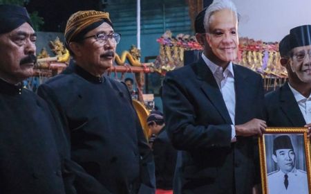 Gibran Belum Kembalikan KTA PDIP, FX Rudy: Sudah Tutup Buku