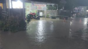 BPBD Cirebon Terjunkan Tim Evakuasi Warga Terdampak Banjir
