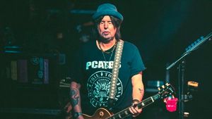 Gitaris Motörhead Phil Campbell Meninggal Dunia Usai Jalani Perawatan Intensif
