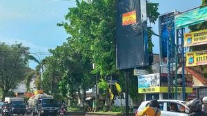 Berita Yogyakarta: Kota Menertibkan Dua Reklame Tidak Berizin