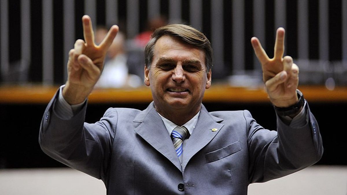 巴西总统雅伊尔·博尔索纳罗(Jair Bolsonaro)喜欢土著人民的土地