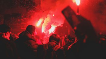 اليونانيون يطاردون سفينة سياحية يركبها الجيش الإسرائيلي في إجازة