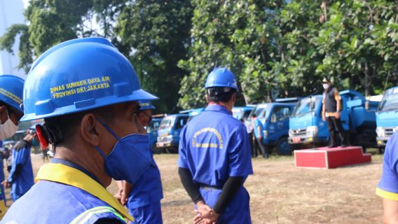 Ahead Of The Rainy Season, Anies' Men Continue To Gerebek Lumpur