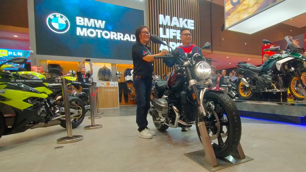 Pertama Kali di Asia-Pasifik, BMW Motorrad Perkenalkan R 12 di IIMS 2024
