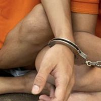 Pembakaran Mobil Polisi di Depok: Dua Tersangka Ditangkap, Penyelidikan Terus Berlanjut