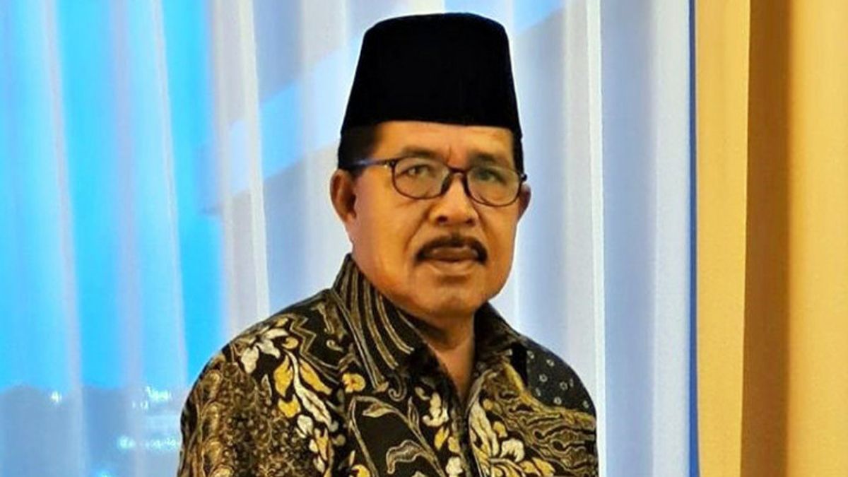Le Gouverneur Des Moluques Murad Ismail Pleure La Mort Du Régent Yasin Payapo