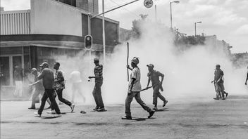 The Riots Of Supporters At The Guinean Stadium Killed Dozens Of People