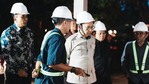 Tinjau Revitalisasi Perpustakaan Ahmad Tohari, Menteri Kebudayaan Fadli Zon Sebut Baca Buku Melahirkan Inspirasi Baru