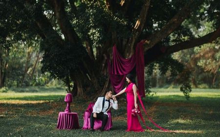 Pesona Anggun Febby Rastanty Jalani Prewedding Kenakan Gaun Fuschia ala Ibu Bhayangkari dalam 6 Potret