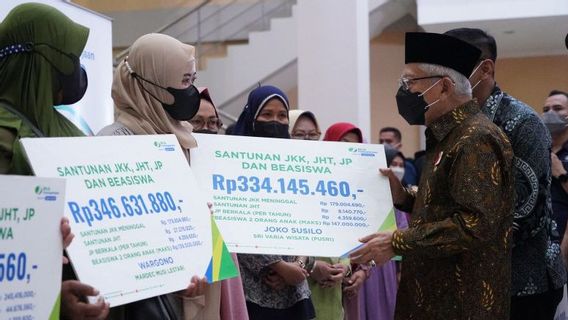 Wapres Tinjau MPP dan Salurkan Bantuan untuk Warga di Palembang