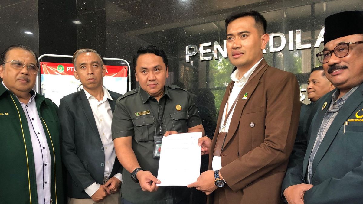 PBB - Version du VIe Congrès de Bali de l'Indonesian National Committee for UN (SK Menkum) à la PTUN : forme de l'arbitraire