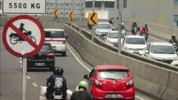 برامونو تعرض للانتقاد من قبل جيجارا بيكين غويس بارينج 400 راكب دراجة JLNT Casablanca