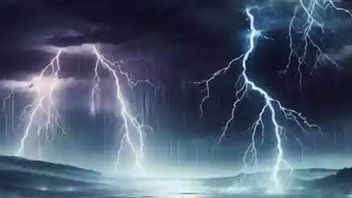 BMKG Warns Of Potential Strong Winds, Thunderstorms, And Rob Floods In A Number Of Areas Today