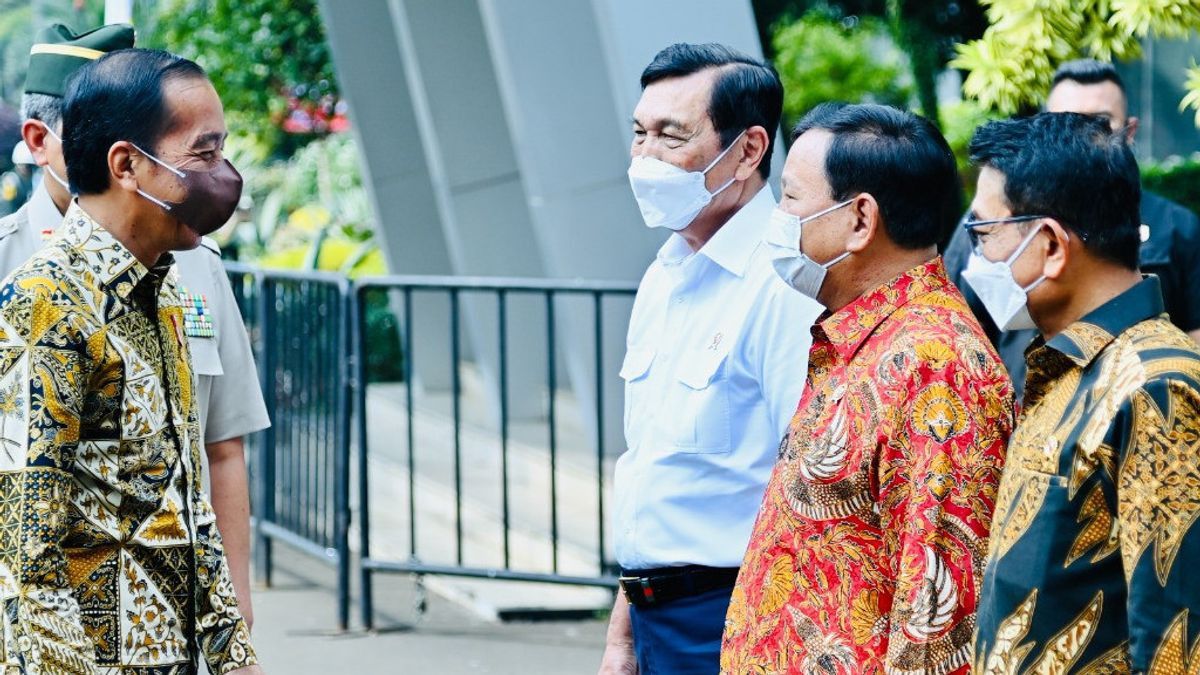 Presiden Jokowi Tak Menyetujui Usulan Luhut untuk Mengubah UU TNI