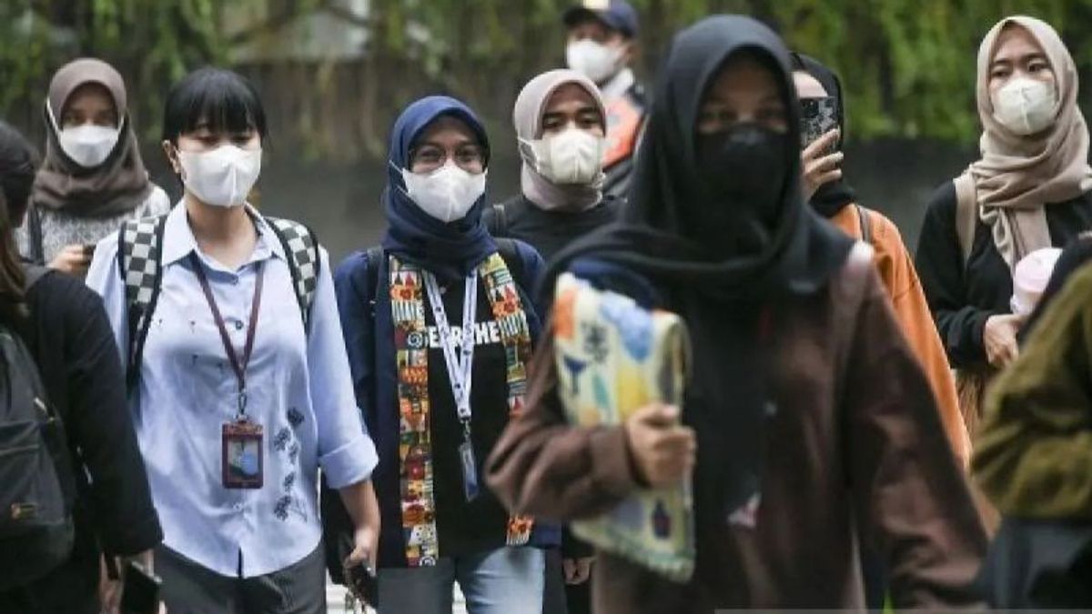 Masyarakat Diimbau Kembali Pakai Masker saat Berada di Kerumunan 