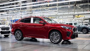 BMW iX2 Mulai Masuk Tahap Produksi di Pabrik Regensburg di Jerman
