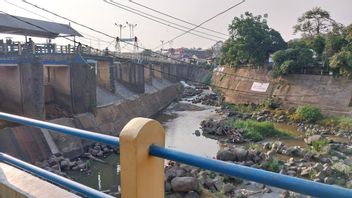 4 Bulan Lebih Debit Air Bendung Katulampa di Bogor Kering