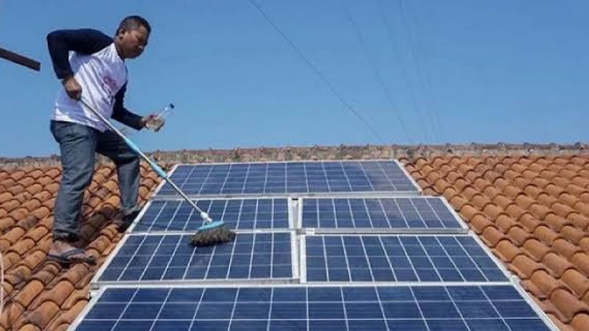 電化を改善し、PLNは西カリマンタンに100万の屋根の太陽光発電所を建設