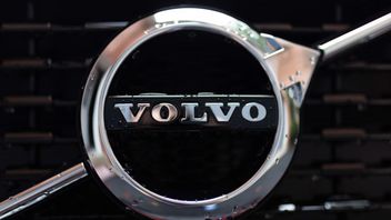 Volvo Reports Sales Drop Of Nearly 25 Percent In April