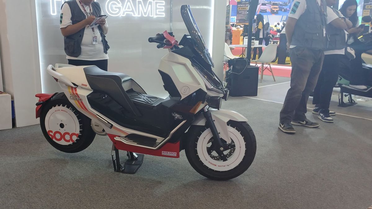 Alva Hadir di IIMS 2025 dengan Dua Motor Listrik Modifikasi