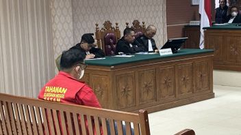 警察局长萨特里亚·南达(Satria Nanda)因抢劫毒品证据而被判处死刑