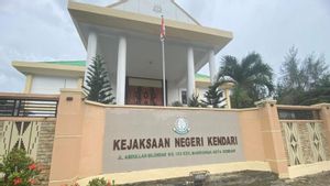 Usut Korupsi Pendapatan Rp5 Miliar, Kejari Geledah Kantor Pos Kendari