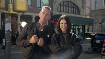Coldplay And Selena Gomez Separate In Music Video Let Somebody Go