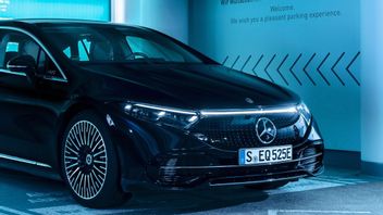 Bosch And Mercedes-Benz Get Permit To Develop Automatic Parking Applications At Stuttgart Airport