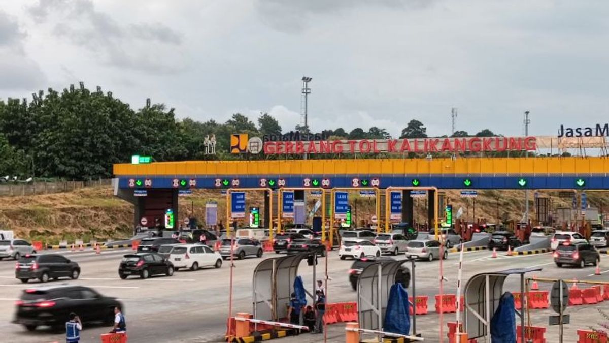 Tercatat 7.367 Kendaraan Masuk Gerbang Tol Kalikangkung Sebelum One Way Diterapkan