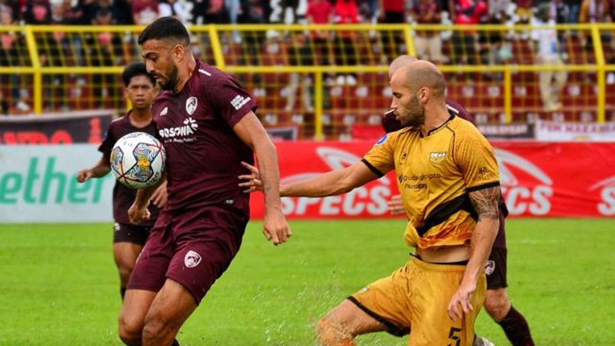 جيبوك بيرسيس سولو 3-2 ، PSM ماكاسار قوي في صدارة ترتيب الدوري الإندونيسي