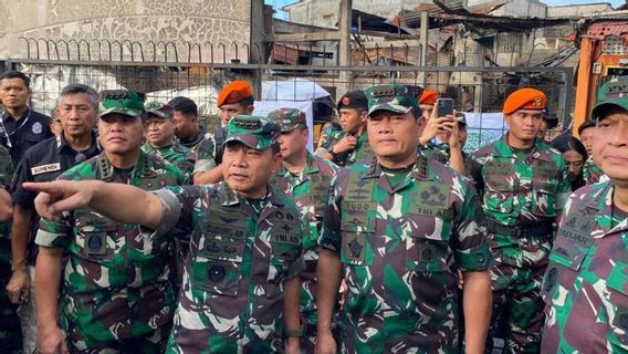The TNI Commander And Army Chief Of Staff Descend Directly Seeing The Location And Victims Of The Pertamina Depot Fire In Plumpang