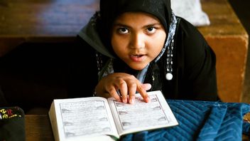 イスラム寄宿学校が再開すると、宗教省は新しいクラスターを防ぐ方法を考えなければならない