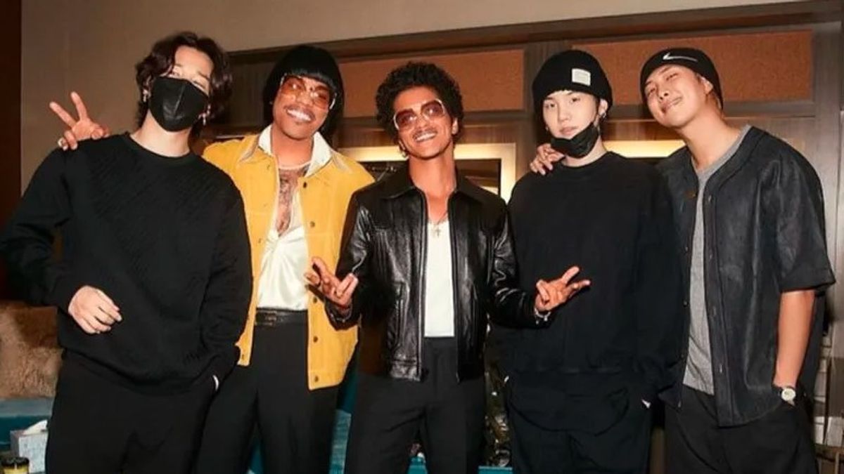 Bruno Mars Mengunggah Foto Bareng BTS di Silk Sonic, Las Vegas
