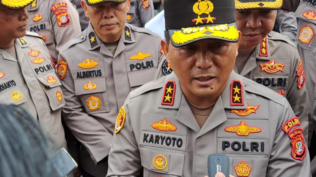 Becoming The Metro Police Chief, Inspector General Karyoto Gets Advice From Komjen Fadil Imran