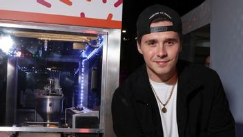 Ditemani Istri, Brooklyn Beckham Ungkap Alami Cedera Bahu