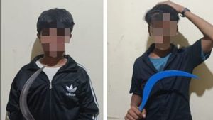Bawa Sajam saat Hendak Tawuran di Johar Baru, 2 Remaja Ditangkap Polisi