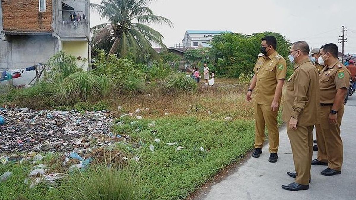 The Mayor Of Medan Bobby Nasution Is Stunned Seeing The Trash: Everything Must Tidy Up