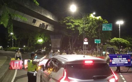 Tak Izinkan Reuni 212, Polisi Pasang Barikade Tutup Kawasan Patung Kuda-Monas