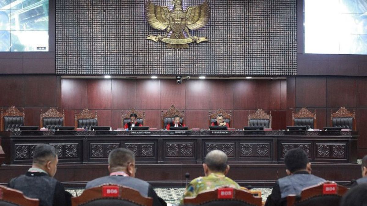 Batas Kritik-Hina Pemerintah Abu-abu, Mahasiswa UT Uji Materi KUHP ke MK